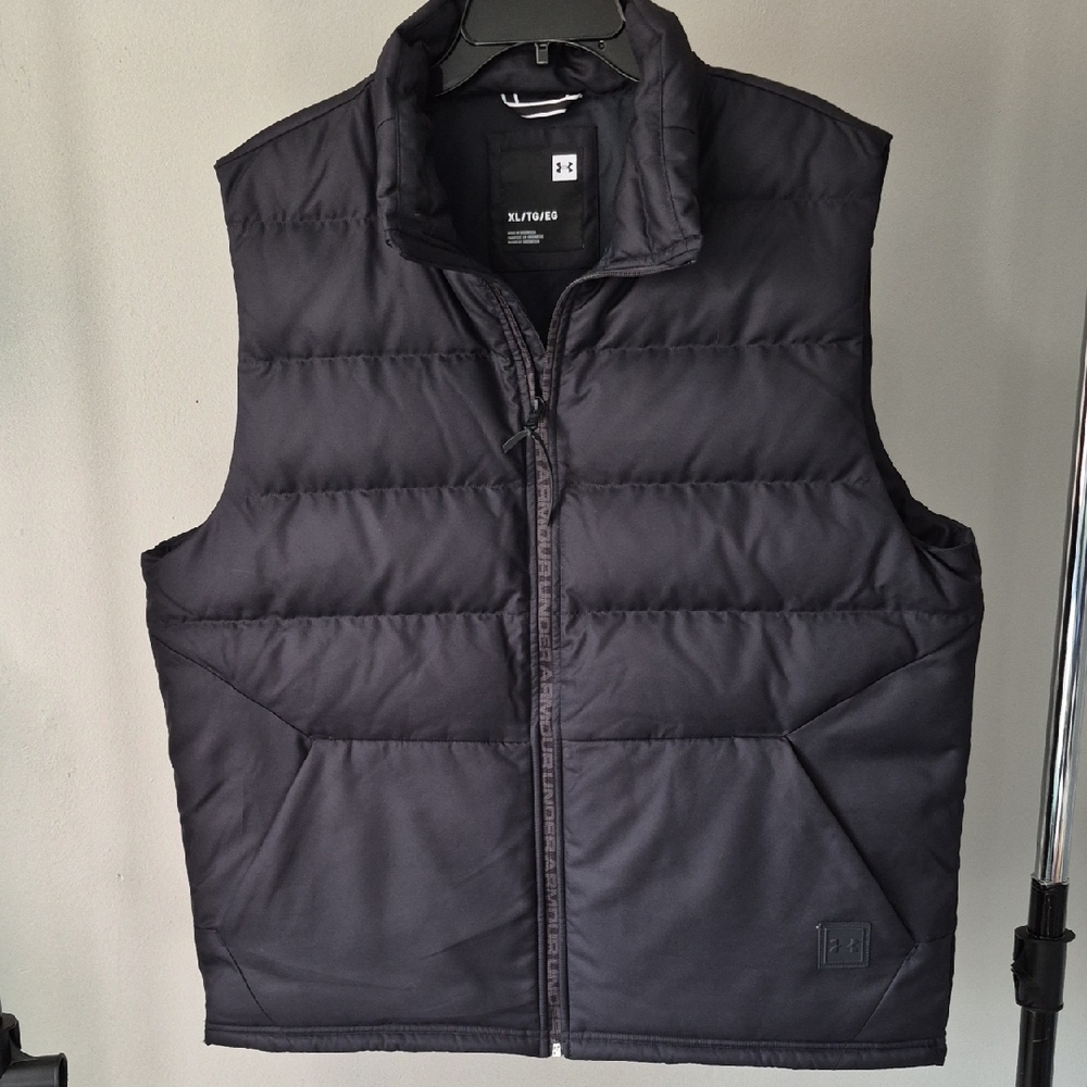XL Men's Black Under Armour Quilted Vest